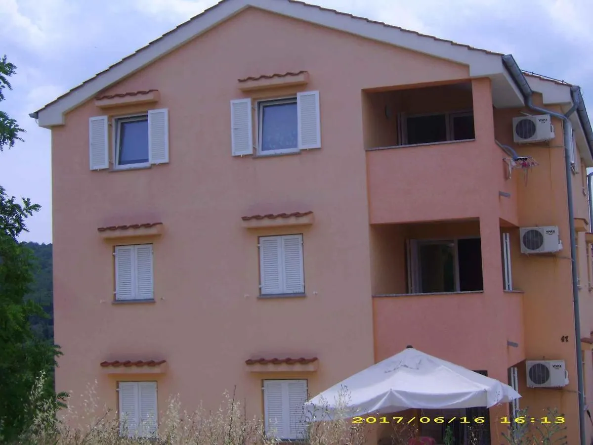 Apartment In Silo/Insel Krk 13580